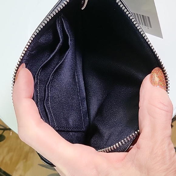 NWOT Coach Snowman Wristlet with snowman and C hang tag - Picture 8 of 9